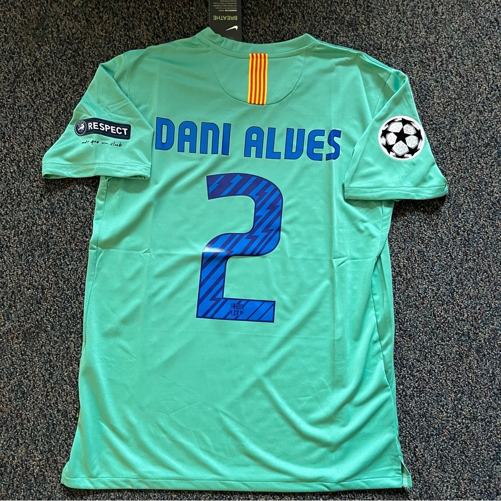 Dani Alves 2 Fc Barcelona 2010/11 away jersey ( Large)
